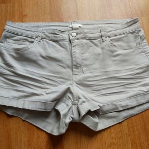 Off-White H&M Shorts